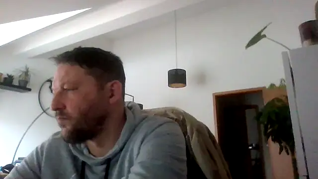 Snapshot of BennyLommy chatting on 01-13-26, 10:08 BennyLommy online show from 01-13-26, 10:08