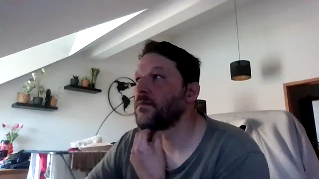 Snapshot of BennyLommy chatting on 05-02-26, 09:58 BennyLommy online show from 05-02-26, 09:58