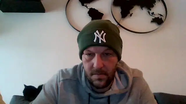 Snapshot of BennyLommy chatting on 11-27-25, 09:43 BennyLommy online show from 11-27-25, 09:43