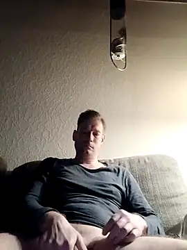 Snapshot of MArciQuarky chatting on 03-13-25, 09:16 MArciQuarky online show from 03-13-25, 09:16