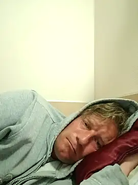 Snapshot of MArciQuarky chatting on 09-14-25, 06:52 MArciQuarky online show from 09-14-25, 06:52