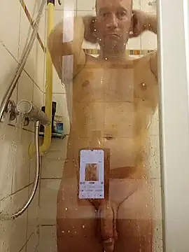 Snapshot of MArciQuarky chatting on 10-01-25, 05:50 MArciQuarky online show from 10-01-25, 05:50