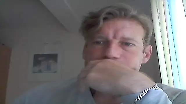 Snapshot of MArciQuarky chatting on 09-12-25, 07:30 MArciQuarky online show from 09-12-25, 07:30