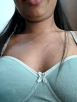 Snapshot of Sarita_7 chatting on 01-24-25, 07:19 Sarita 7 online show from 01-24-25, 07:19