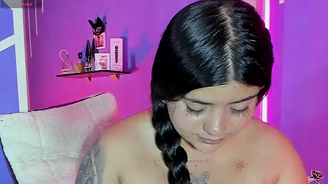 Snapshot of Alexa_Espinoza chatting on 02-19-25, 05:38 Alexa Espinoza online show from 02-19-25, 05:38