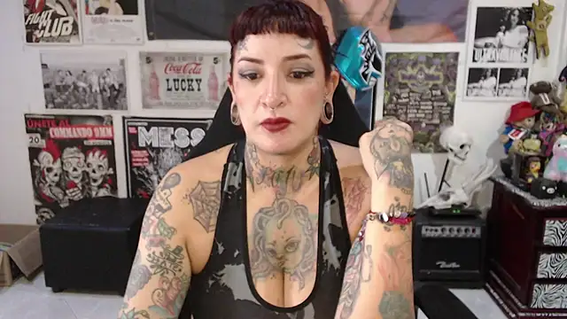 Snapshot of Rollyderolandia666 chatting on 04-21-26, 06:36 Rollyderolandia666 online show from 04-21-26, 06:36