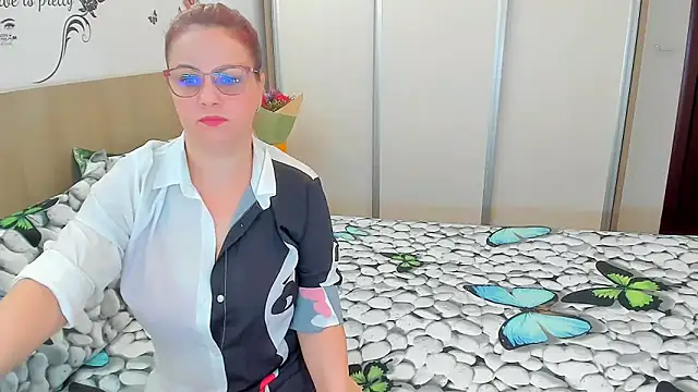 Adelamilfsex online show from 03-10-26, 06:12