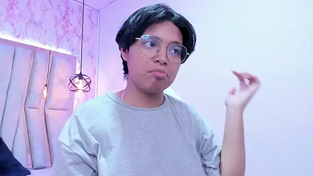 Emmapark  online show from 03-20-25, 05:36