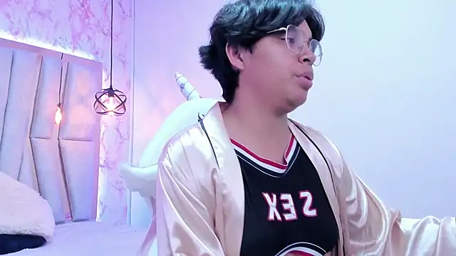 Emmapark  online show from 03-08-25, 09:08