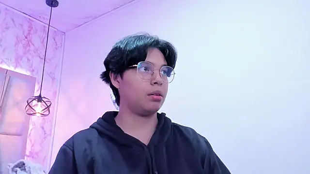 Emmapark  online show from 03-09-25, 02:21