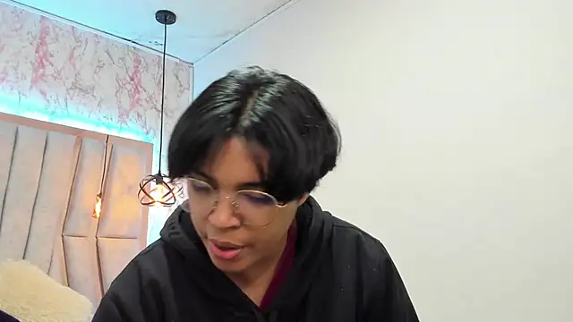 Emmapark  online show from 03-22-25, 11:21