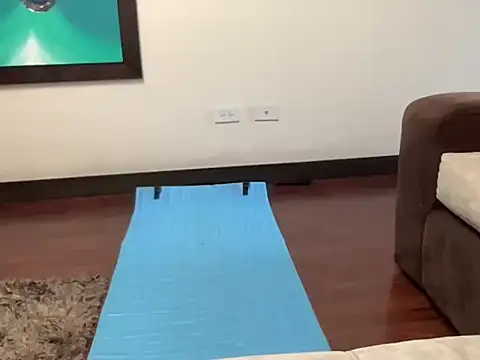 littlelatinhunter online show from 10-25-25, 11:31