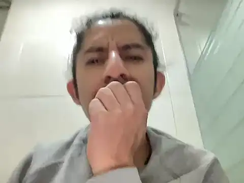 littlelatinhunter online show from 12-15-25, 11:05