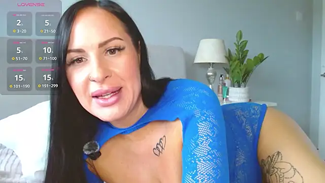 Layla UK online show from 03-05-26, 10:12