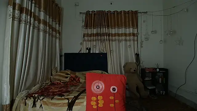 Jen jennyy1 online show from 11-04-25, 07:39