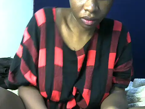 Snapshot of Novah_ chatting on 05-23-26, 02:32 Novah online show from 05-23-26, 02:32