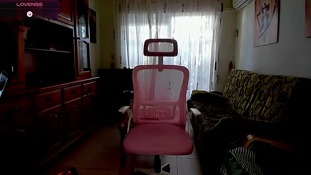 Snapshot of bella_apont chatting on 02-19-25, 10:45 bella apont online show from 02-19-25, 10:45