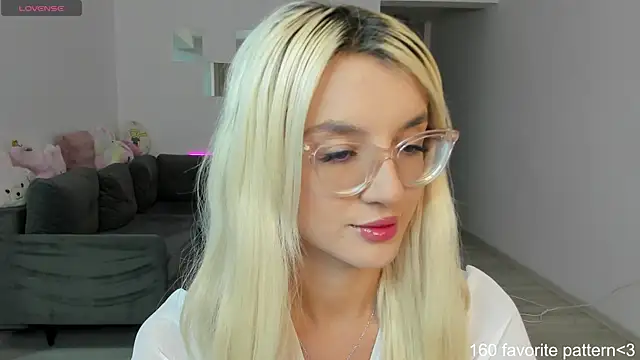 Snapshot of LovelyBianca chatting on 09-14-25, 06:19 LovelyBianca online show from 09-14-25, 06:19