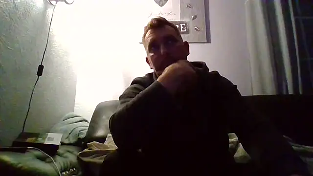 Snapshot of Au_plaisir_des_femmes chatting on 09-30-25, 11:00 Au plaisir des femmes online show from 09-30-25, 11:00