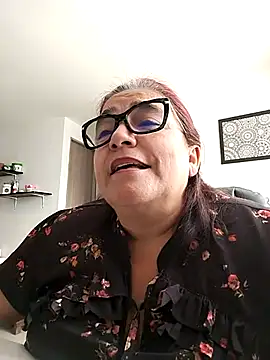 Snapshot of MARIANMILLS__ chatting on 03-21-25, 04:18 MARIANMILLS online show from 03-21-25, 04:18