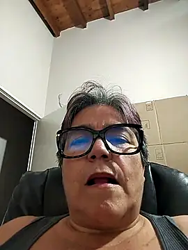 MARIANMILLS   online show from 04-17-26, 10:56