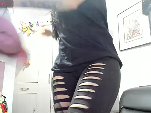 Snapshot of Sexualadiccion_ chatting on 10-12-25, 10:11 Sexualadiccion  online show from 10-12-25, 10:11