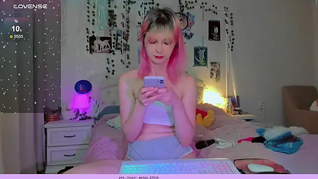 Snapshot of Neko_kitsune1 chatting on 12-03-24, 04:55 Neko kitsune1 online show from 12-03-24, 04:55