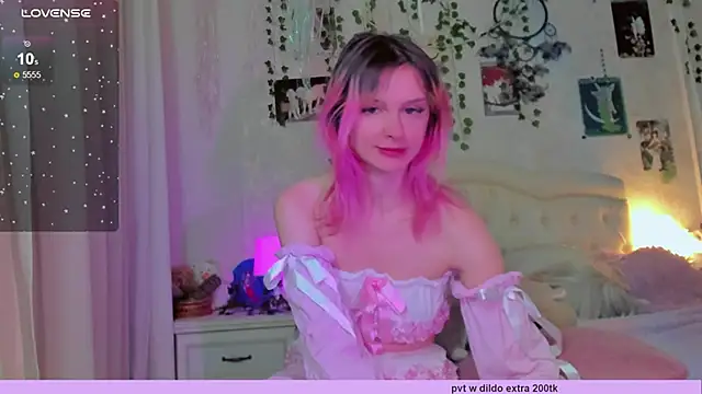 Snapshot of Neko_kitsune1 chatting on 02-15-25, 04:12 Neko kitsune1 online show from 02-15-25, 04:12