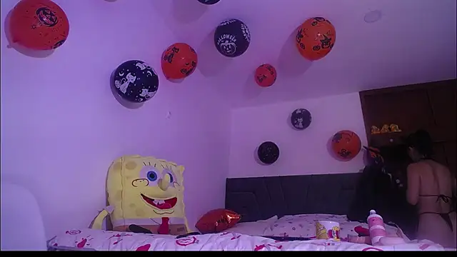 Yinn Silver online show from 10-28-25, 06:23