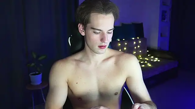 Litmate online show from 11-11-25, 04:40