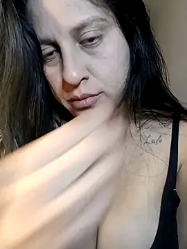 whitegirl0122 online show from 03-21-25, 11:23