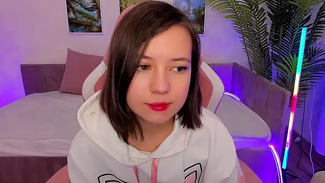 Lina Brownie online show from 02-28-25, 05:15