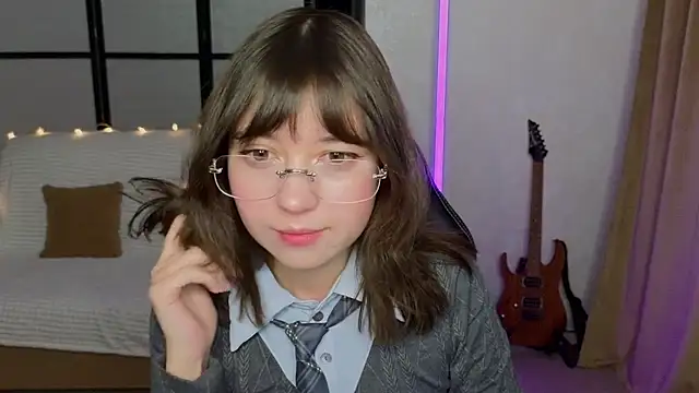 Lina Brownie online show from 11-29-25, 10:48