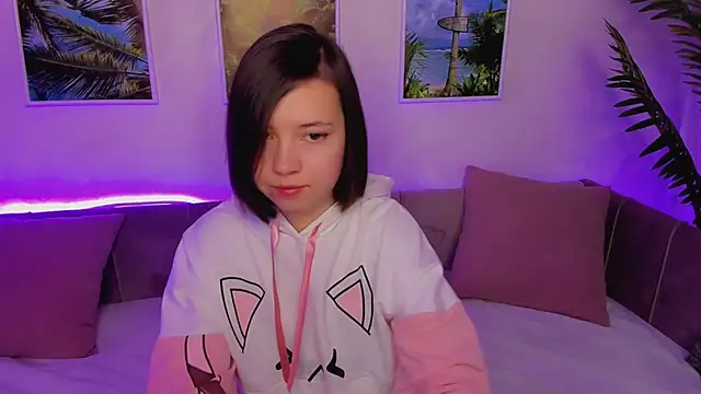 Lina Brownie online show from 01-20-25, 02:11
