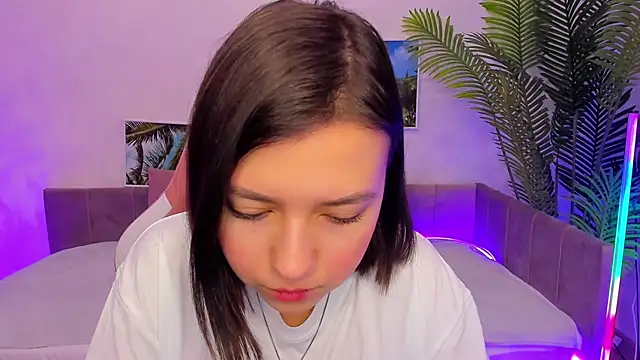 Lina Brownie online show from 02-19-25, 02:01
