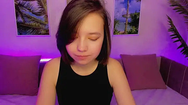 Lina Brownie online show from 01-19-25, 02:15