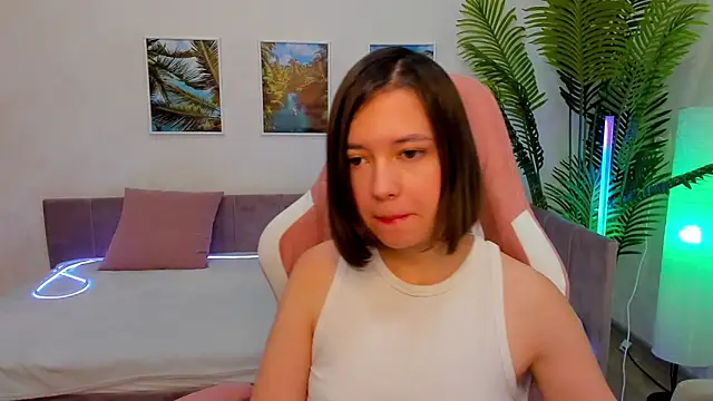 Lina Brownie online show from 02-04-25, 02:17