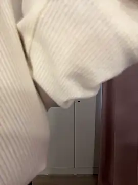 Snapshot of fuckdoll_18 chatting on 11-14-25, 09:13 fuckdoll 18 online show from 11-14-25, 09:13