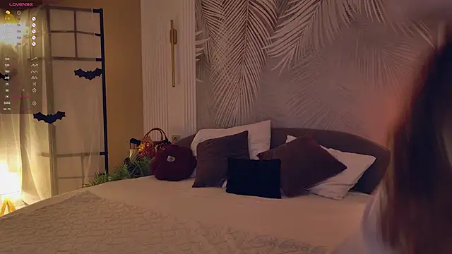 Miley Smile online show from 11-10-25, 06:40