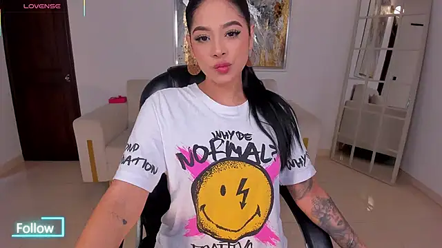 AlyssaDean online show from 11-30-25, 12:39