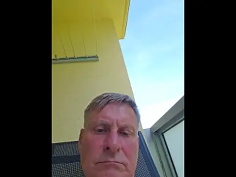 Snapshot of johnnym1 chatting on 05-29-26, 12:44 johnnym1 online show from 05-29-26, 12:44