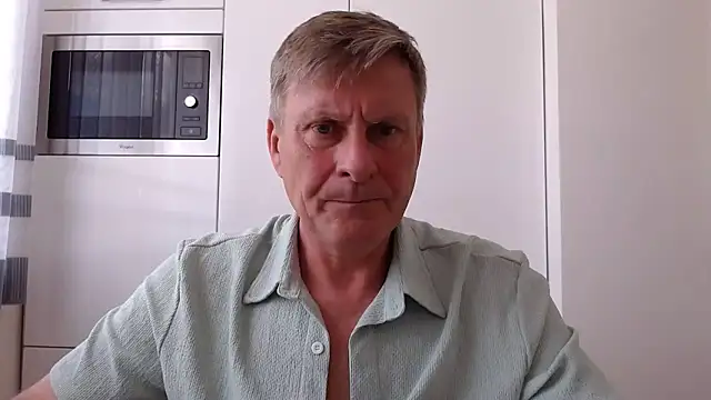 johnnym1 online show from 04-08-26, 11:12