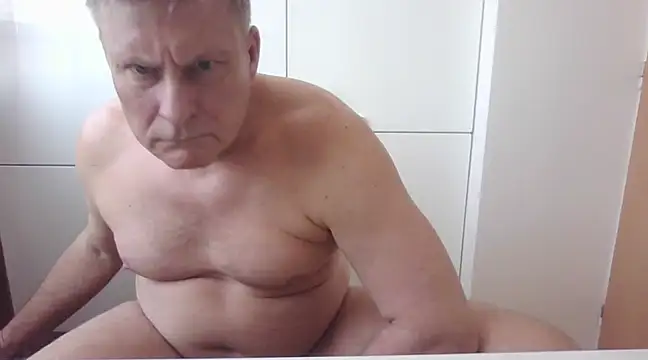 johnnym1 online show from 03-07-25, 01:07