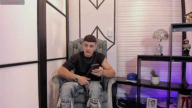 JuniorMorris  online show from 10-09-25, 09:26