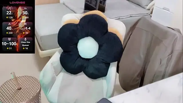 yu5888 online show from 12-22-25, 10:04