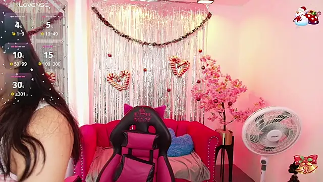 Miss dolly  online show from 12-22-25, 12:27