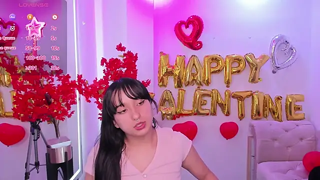 Snapshot of Miss_dolly_ chatting on 02-18-25, 12:28 Miss dolly  online show from 02-18-25, 12:28