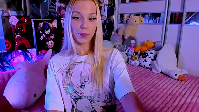 Snapshot of Cute__Pony chatting on 12-15-24, 09:31 Cute Pony online show from 12-15-24, 09:31