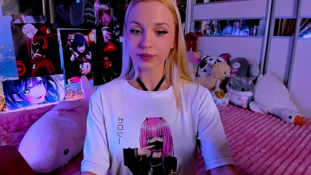 Snapshot of Cute__Pony chatting on 02-13-25, 09:27 Cute Pony online show from 02-13-25, 09:27