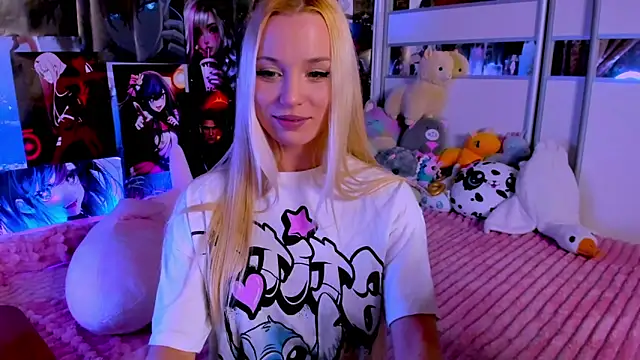 Snapshot of Cute__Pony chatting on 12-22-24, 09:42 Cute Pony online show from 12-22-24, 09:42